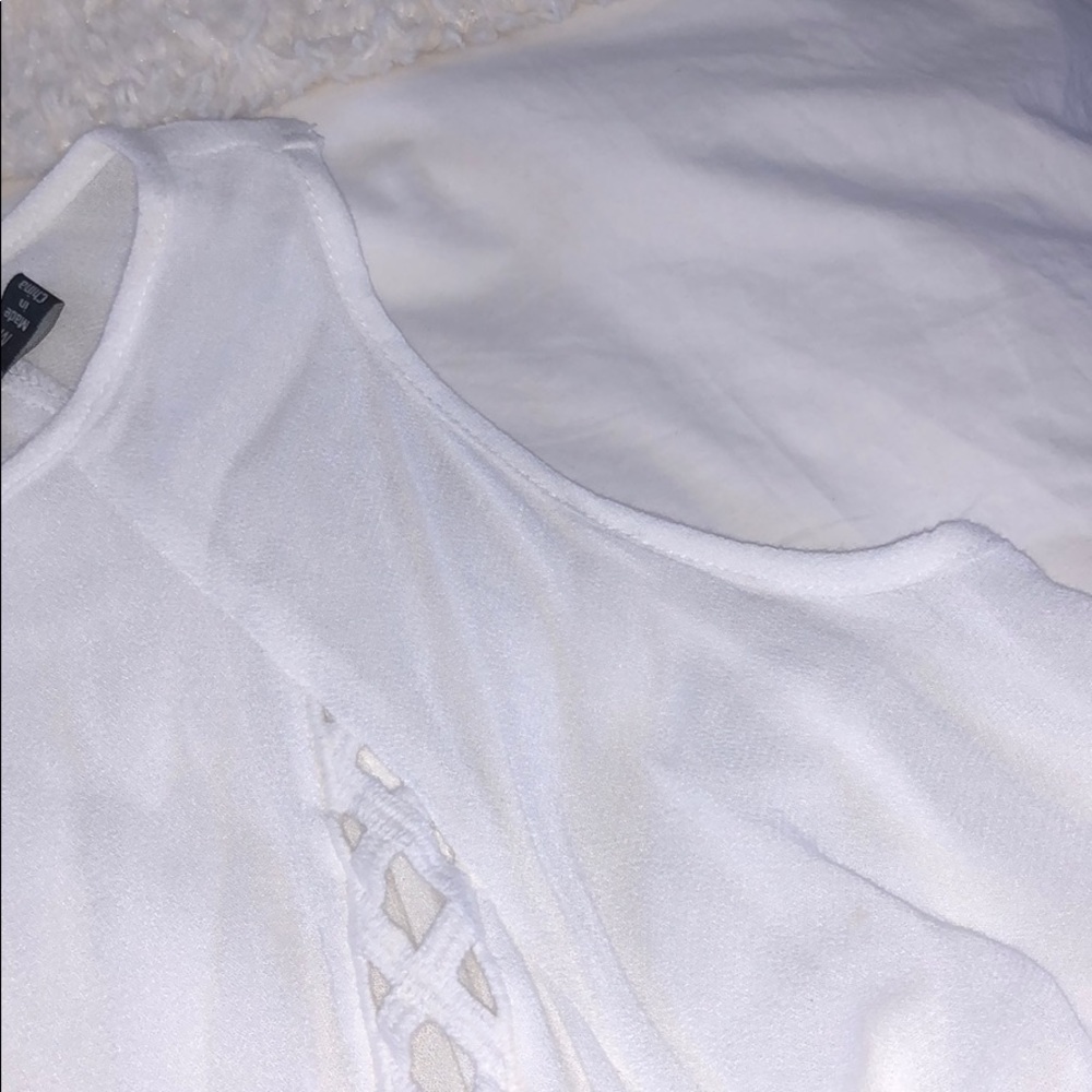 blouse - Picture 4 of 4